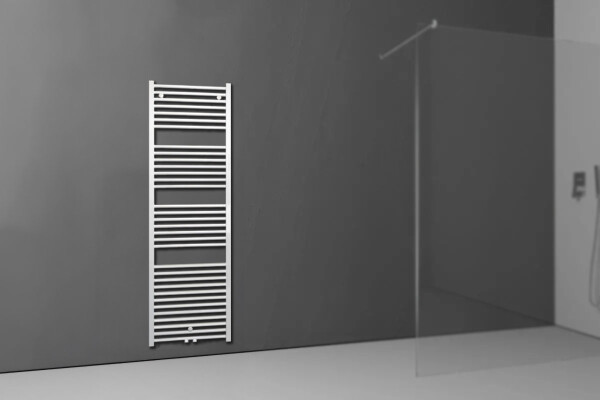 Badhandtuchwärmer mit Mittelanschluss in weiß Gebogen, 500x1700 mm